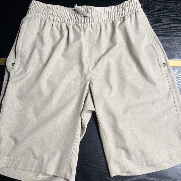George Men’s Bermuda Shorts Khaki Size Small (28-30) EUC - Picture 2 of 7